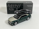 Bentley Flying Spur White Sand Verdant RHD 1:64 Mini GT MGT00867R