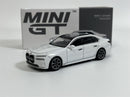 BMW I7 xDrive60 Mineral White LHD 1:64 Mini GT MGT00819L