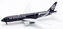 Air New Zealand Boeing 777-219/ER ZK-OKH Black 1:200 Inflight200 IF772NZ1223
