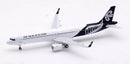 Air New Zealand Airbus A321-271NX ZK-OYE With Stand 1:200 Scale Inflight200 IF321ZK0624