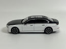 BMW i7 xDrive60 Alpine White Black Sapphire RHD 1:64 Mini GT MGT00959R
