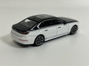 BMW i7 xDrive60 Alpine White Black Sapphire RHD 1:64 Mini GT MGT00959R