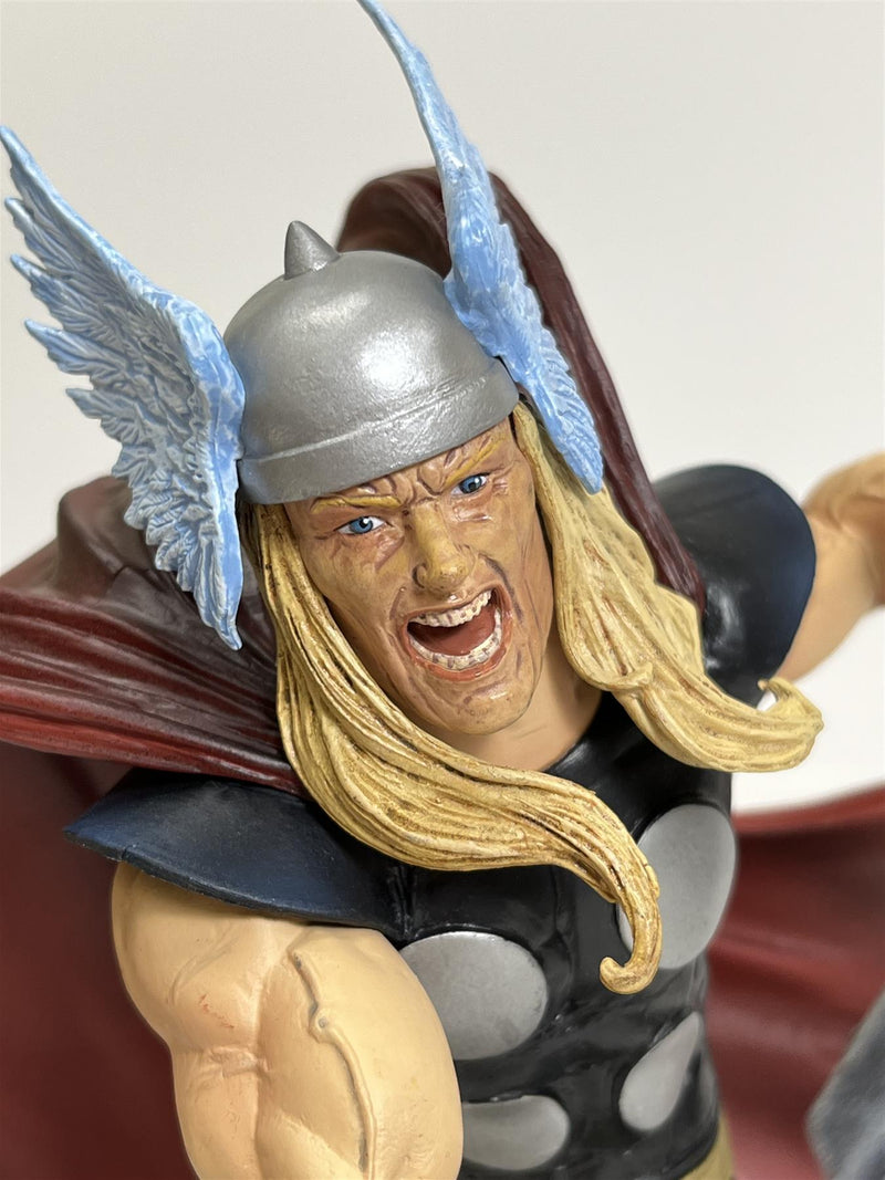 The Classic Mighty Thor 10 Inch Gallery Diorama Diamond Select JUL212511
