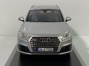 audi q7 foil silver 1:43 scale spark dealer edition 5011407613