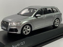audi q7 foil silver 1:43 scale spark dealer edition 5011407613