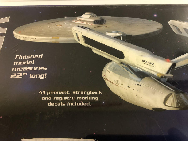 star trek u.s.s enterprise ncc-1701 refit with shuttle 1:537 scale amt 1080