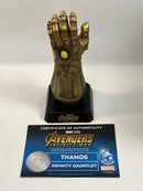 Thanos Infinity Gauntlet Avengers Infinity War Polyresin 20cm Prop on Stand