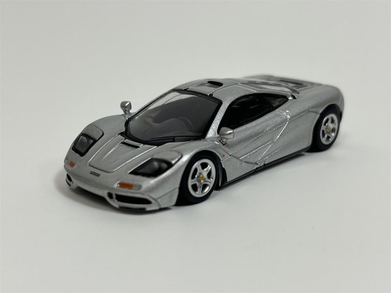 McLaren F1 Magnesium Silver 1:64 Scale MGT00555L