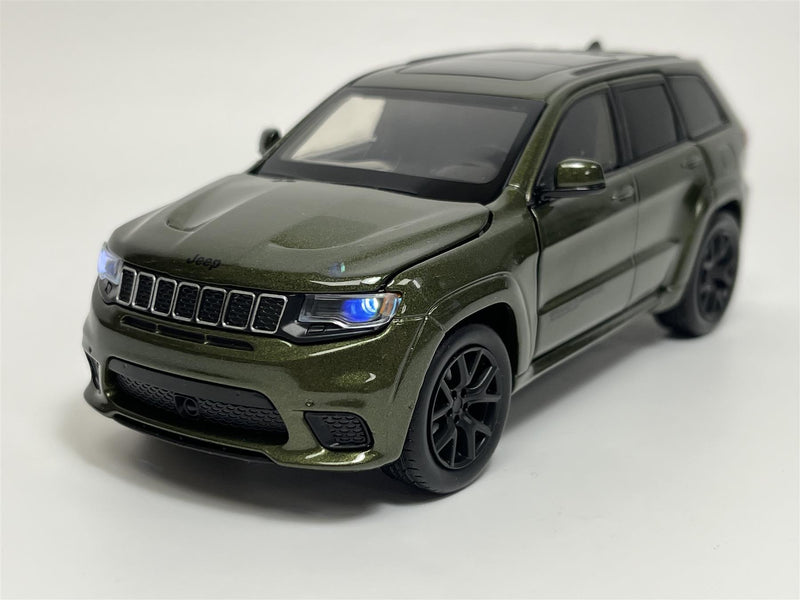 Jeep Grand Cherokee Green Light & Sound LHD 1:32 Scale Tayumo 32170013