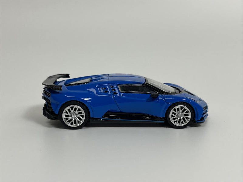 Bugatti Centodieci Blu Bugatti LHD 1:64 Scale Mini GT MGT00586L