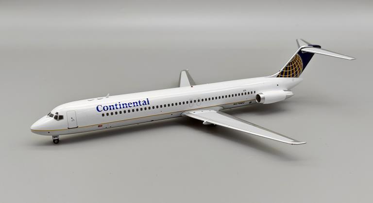 N670MC Continental DC-9-51 With Stand 1:200 Scale IF951CO0724