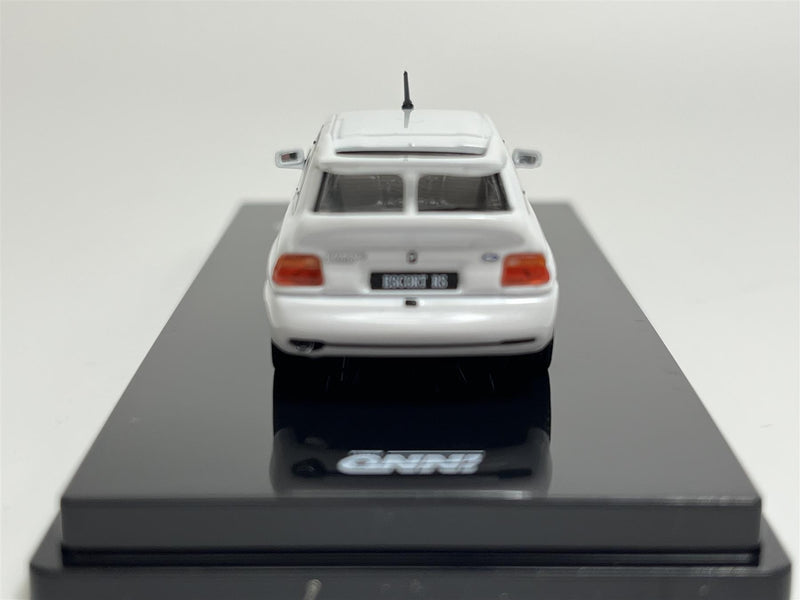 Ford Escort RS Cosworth White RHD With OZ Rally Racing Wheels 1:64 Inno IN64FERSWHIRHDOZ