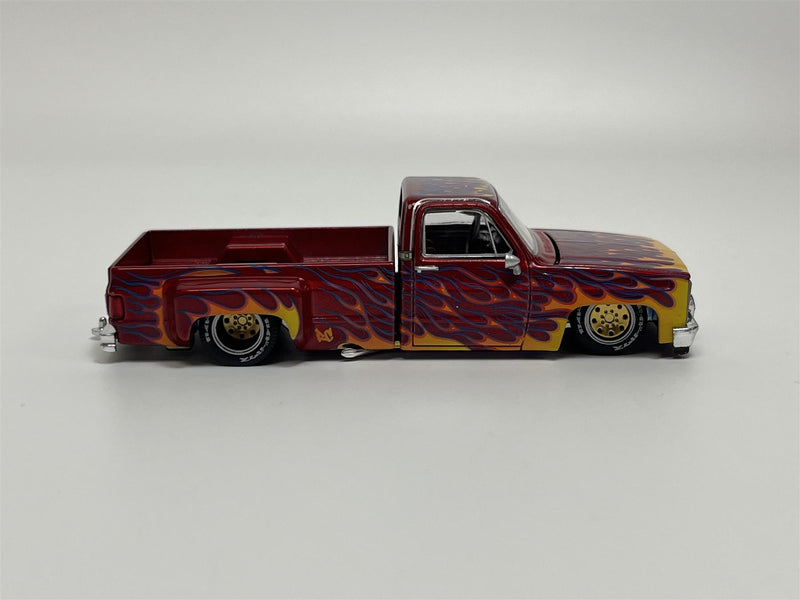 Chevrolet Silverado Dually On Fire V1 1:64 Kaido House Mini GT KHMG127