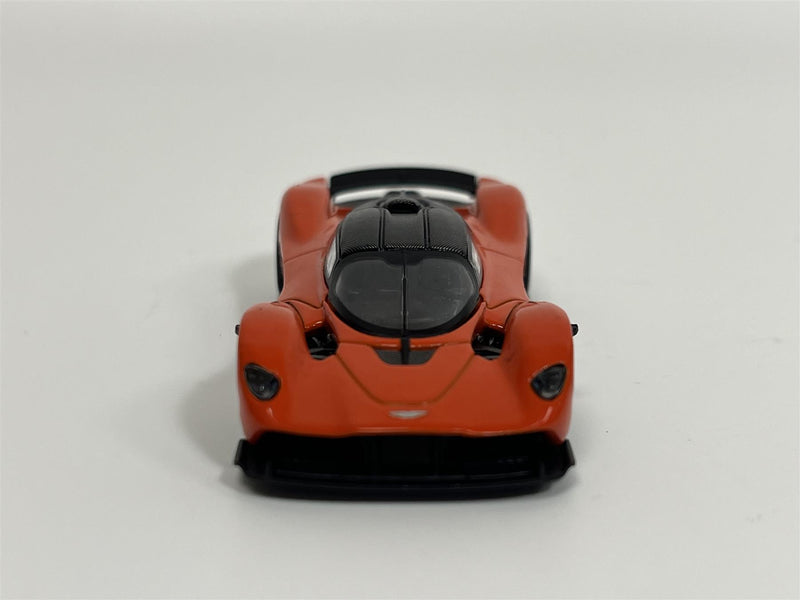 Aston Martin Valkyrie Maximum Orange LHD 1:64 Mini GT MGT00678L