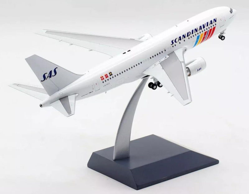 Scandinavian Airlines SAS Boeing 767-283/ER LN-RCC Stand 1:200 Inflight200 IF762SK0721