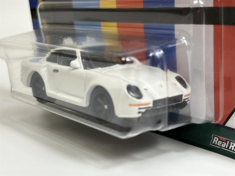 Hot Wheels 1986 Porsche 959 White Deutschland Design Real Riders 1:64 GRJ70