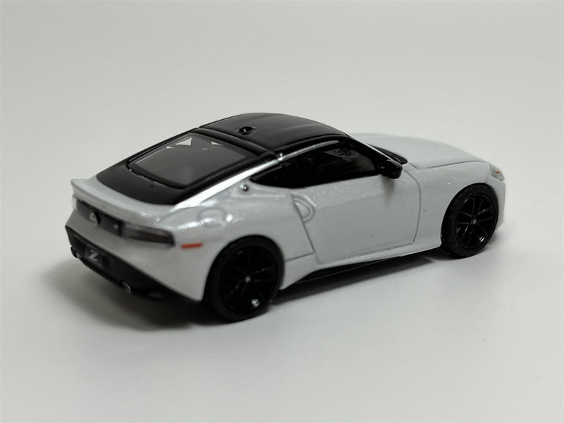 Nissan Z Performance 2023 Everest White LHD 1:64 Scale Mini GT MGT00599L