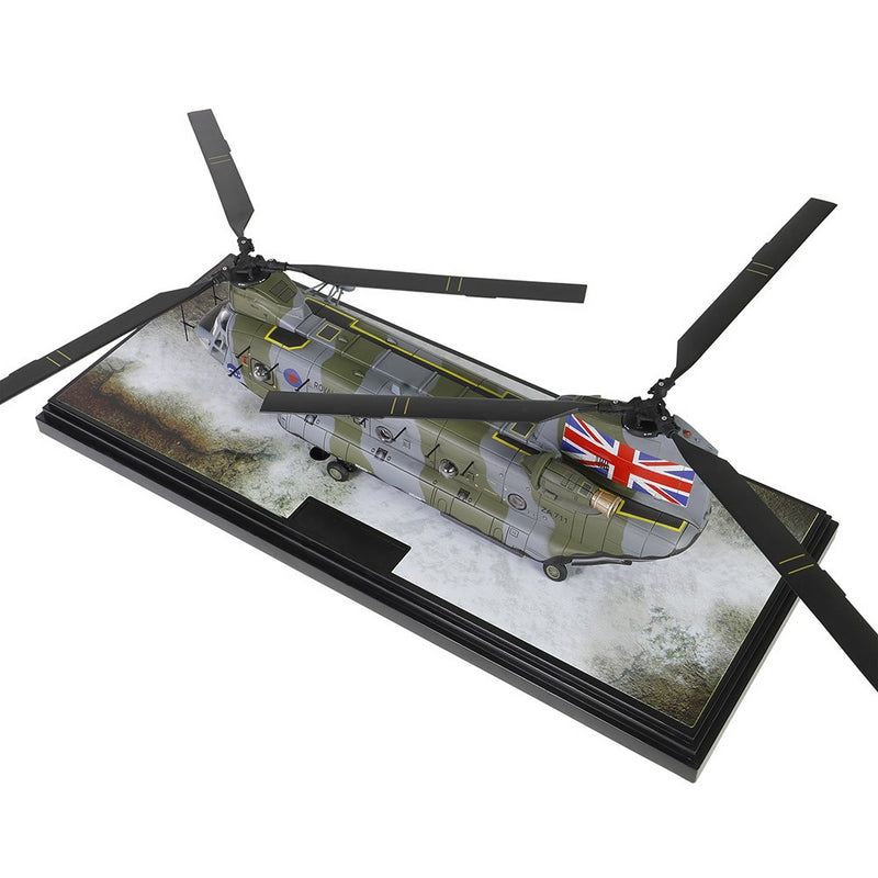 Royal Air Force Chinook HC MK1 Helicopter 1:72 Scale Forces of Valor 821003A