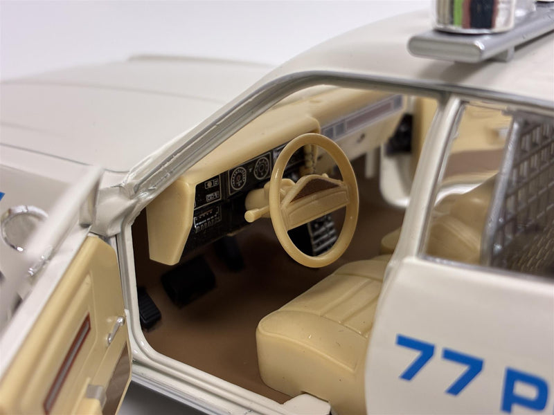 1977 Plymouth Fury New York City Police Department 1:24 Greenlight 85601