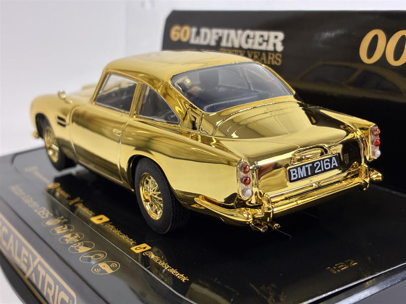 James Bond 007 Aston Martin DB5 Goldfinger 50th Anniversary Gold Edition 1:32 Scalextric C4550A