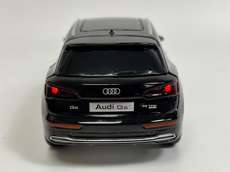 Audi Q5 Black LHD Light and Sound 1:32 Scale Tayumo 32140022