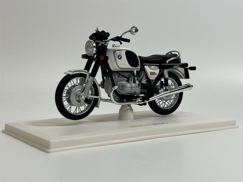 BMW R90/6 1974 White Motorbike 1:18 Scale Norev 182036