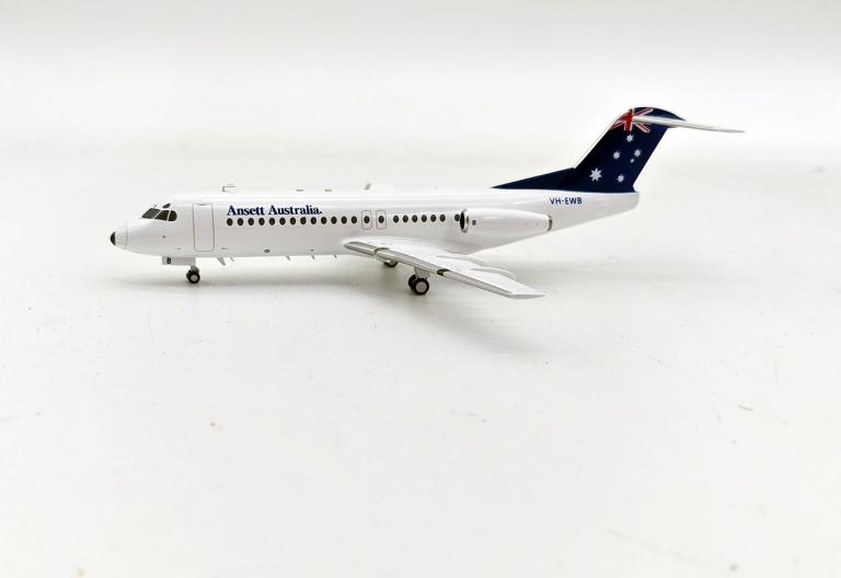 Ansett Australia Airlines Fokker F-28-4000 Fellowship VH-EWB 1:200 IFF28AN0920