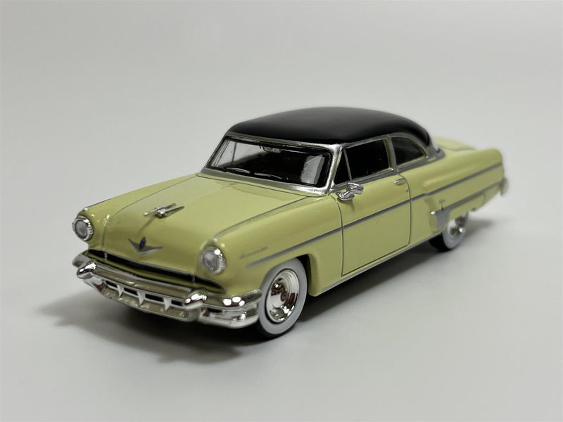 Lincoln Capri Premier Yellow LHD 1:64 Scale Mini GT MGT00561L