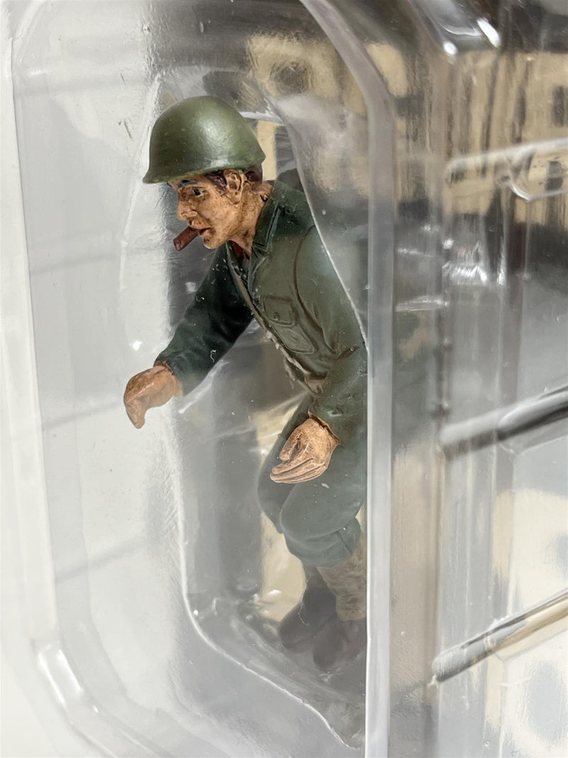 World War II USA Solider Driver With Cigar 1:18 Scale Poly Resin Figure American Diorama 77413