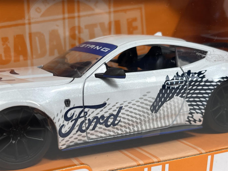 2024 Ford Mustang Dark Horse White Bigtime Muscle 1:24 Scale Jada 35279