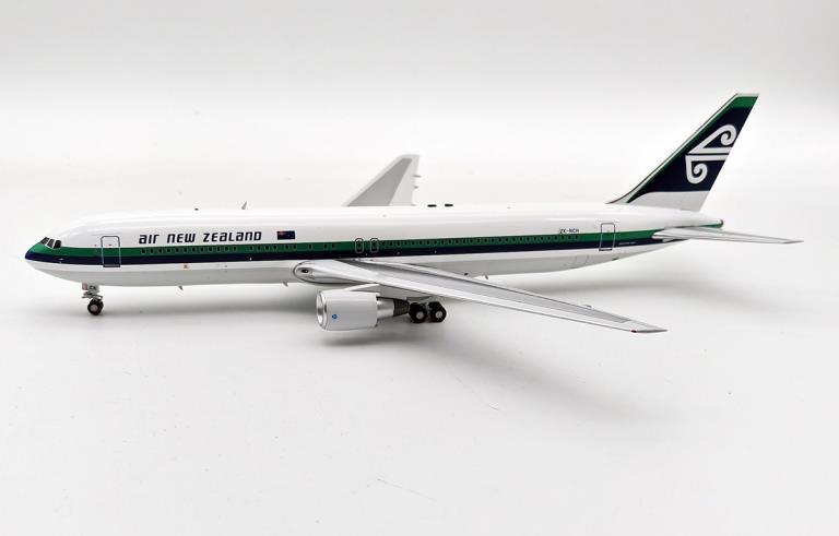 Air New Zealand 767-300 ZK-NCH Old Colours 1:200 Inflight200 IF763NZ0423