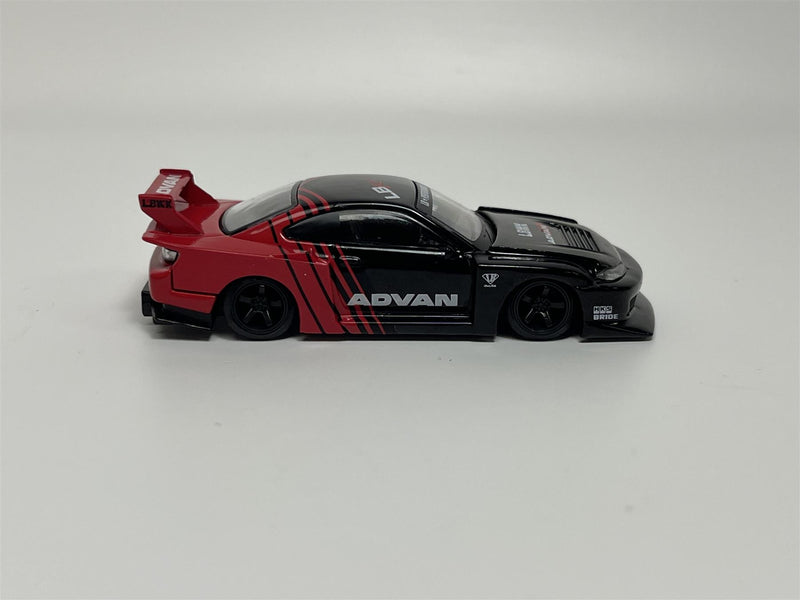 LB Super Silhouette Nissan S15 Silvia Advan RHD 1:64 Mini GT MGT00649R