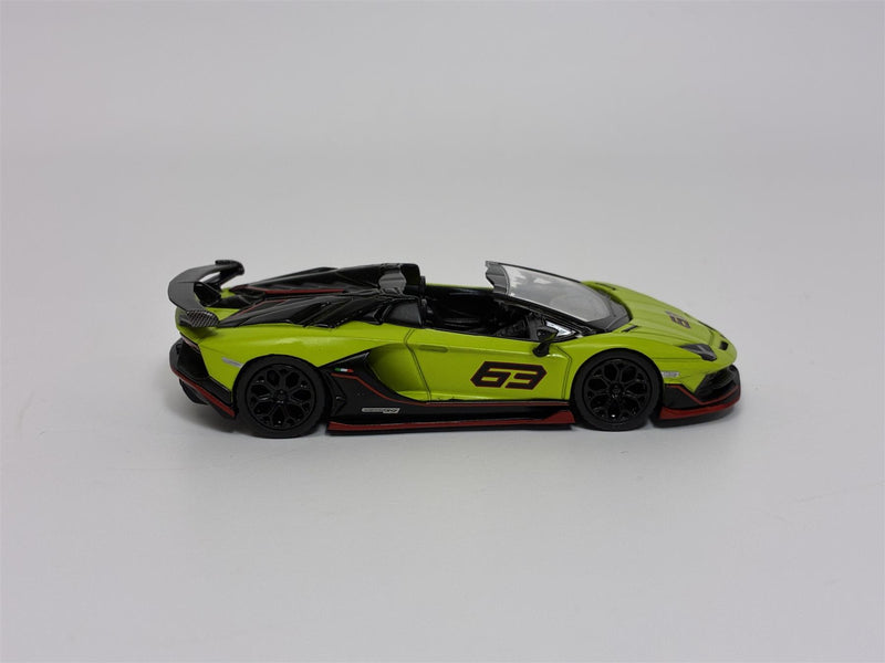 Lamborghini Aventador SVJ 63 Roadster Verde Shock LHD 1:64 Mini GT MGT00887L