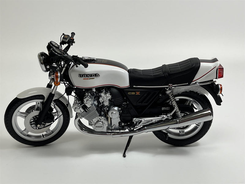 Honda CBX 1000 1978 White 1:12 Scale Minichamps 122161504