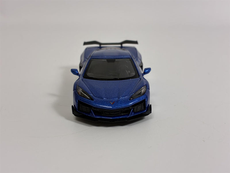 Chevrolet Corvette Z06 2023 Elkhart Lake Blue Metallic LHD 1:64 Mini GT MGT00892L