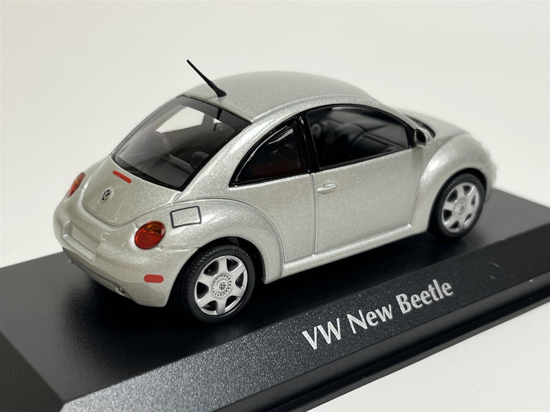 VW New Beetle 1998 Silver 1:43 Scale Maxichamps 940058000