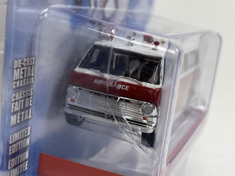 Airplane 1970 Ford Club Wagon Ambulance 1:64 Scale Greenlight 62030B