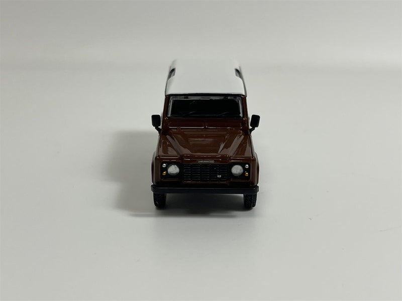 Land Rover Defender 110 1985 County Station Wagon Russet Brown RHD 1:64 Mini GT MGT00734R