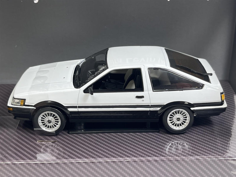 Toyota Corolla Levin 1985 AE86 White 1:24 Scale Sun Star 51001