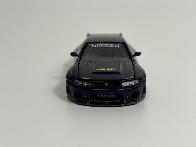 Nissan Skyline GT R (R33) Kaido Works V1 1:64 Scale Mini GT KHMG072