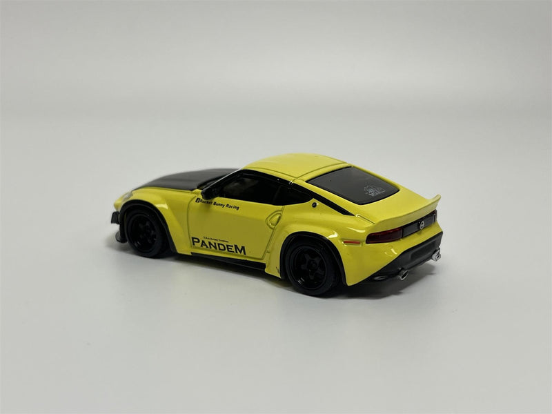 Nissan Z Pandem Ikazuchi Yellow RHD 1:64 Mini GT MGT00752R