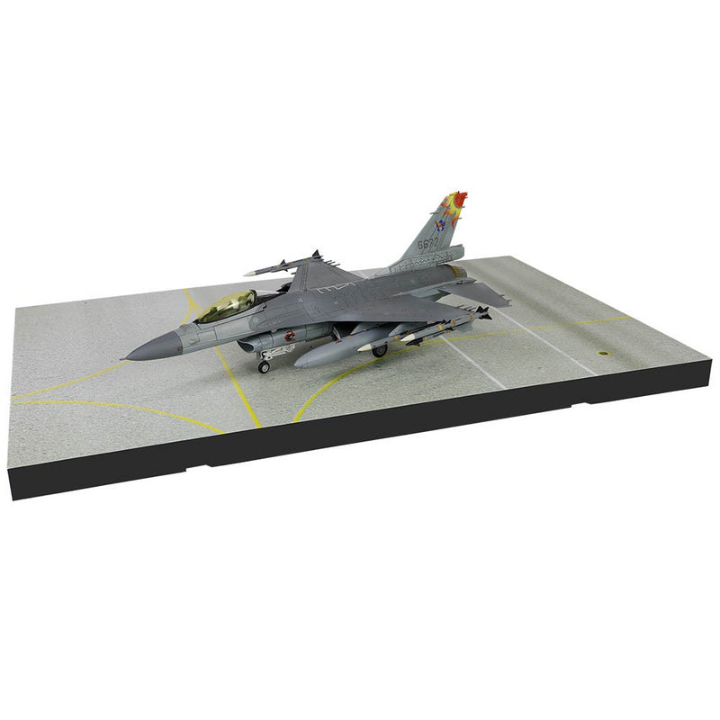 Lockheed Martin F16A Block 20 ROCAF 26TH TFG 401ST Hualian AB No.6677 1:72 813005A