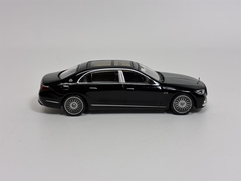Mercedes Maybach S 680 Black RHD 1:64 Scale Mini GT MGT00977R