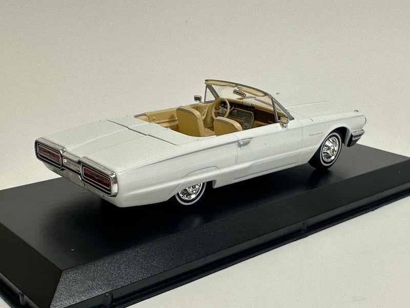 1964 Ford Thunderbird Covertible Wimbledon White 1:43 Scale Greenlight 86625