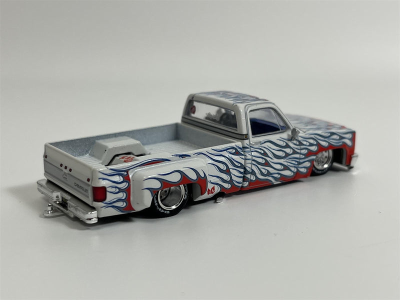 Chevrolet Silverado Dually On Fire V2 1:64 Scale Kaido House Mini GT KHMG157