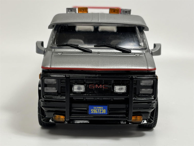 The A Team 1983 GMC Vandura 1:24 Scale Greenlight 84072