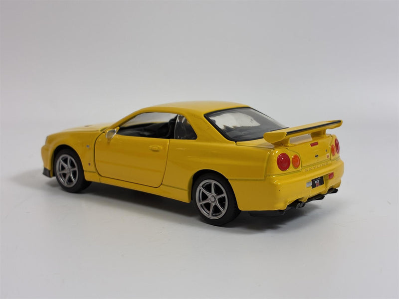 Nissan GT R34 V Spec II RHD Yellow 1:36 Scale Tayumo 36115217