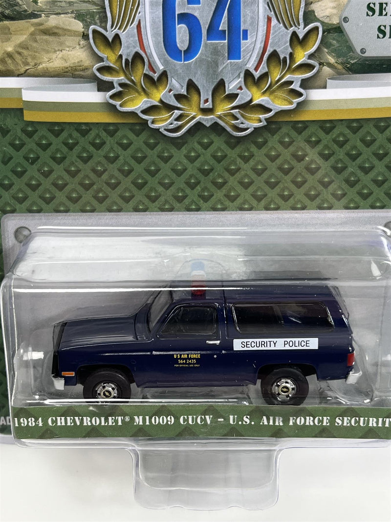 1984 Chevrolet M1009 CUCV US Air Force Security 1:64 Scale Greenlight 61040F