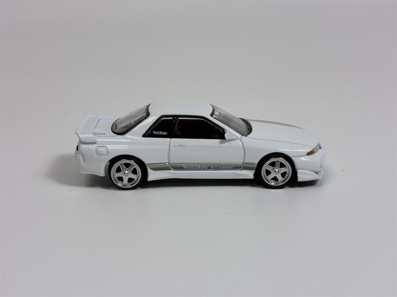 Nissan Skyline GT-R R32 VeilSide Combat C-I White RHD 1:64 Mini GT MGT01066R