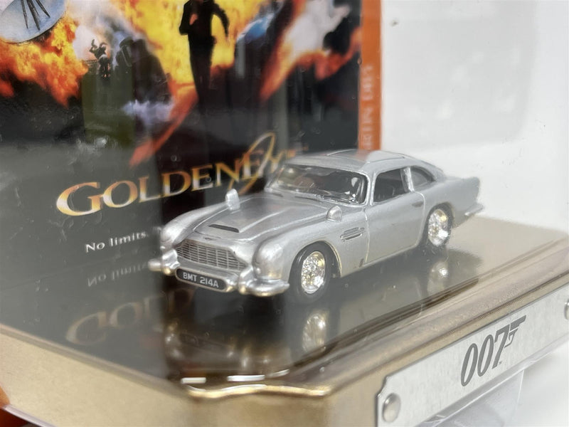 James Bond 007 Aston Martin DB5 Goldeneye 1:64 Scale Johnny Lightning JLDR017